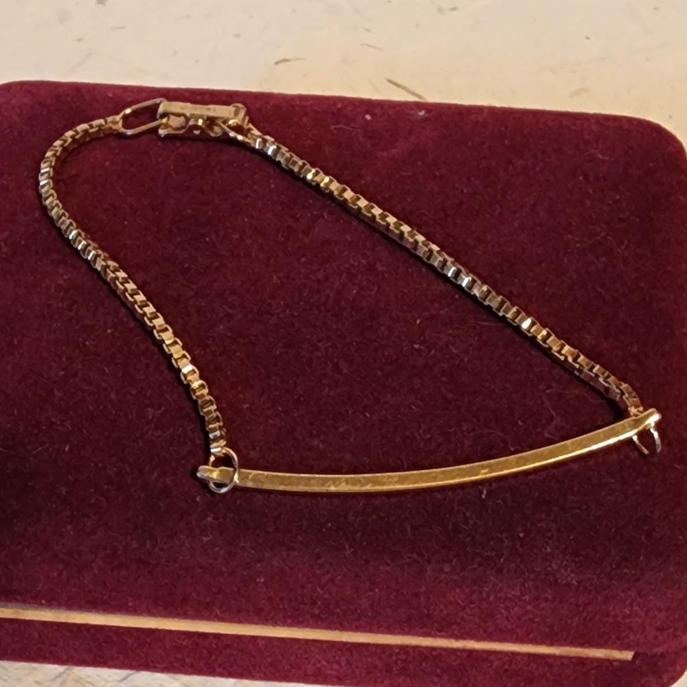 Avon Gilded Bar Bracelet - Picture 3 of 5